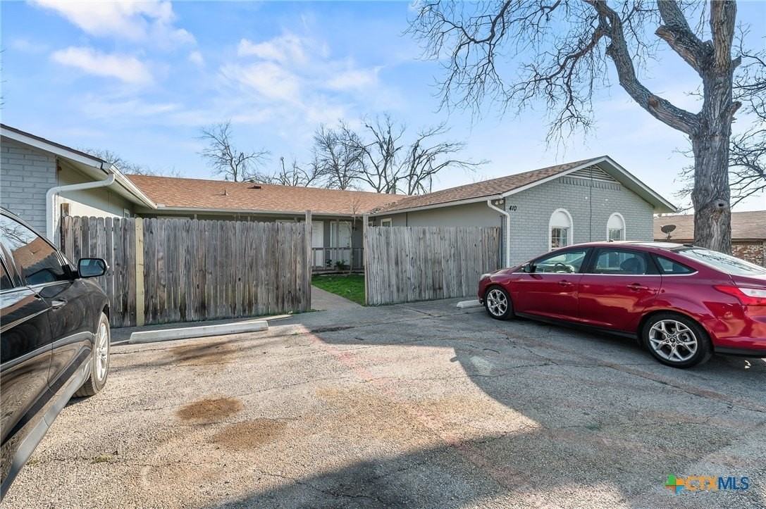 410 Old Thorndale Rd - Photo 2 of 13