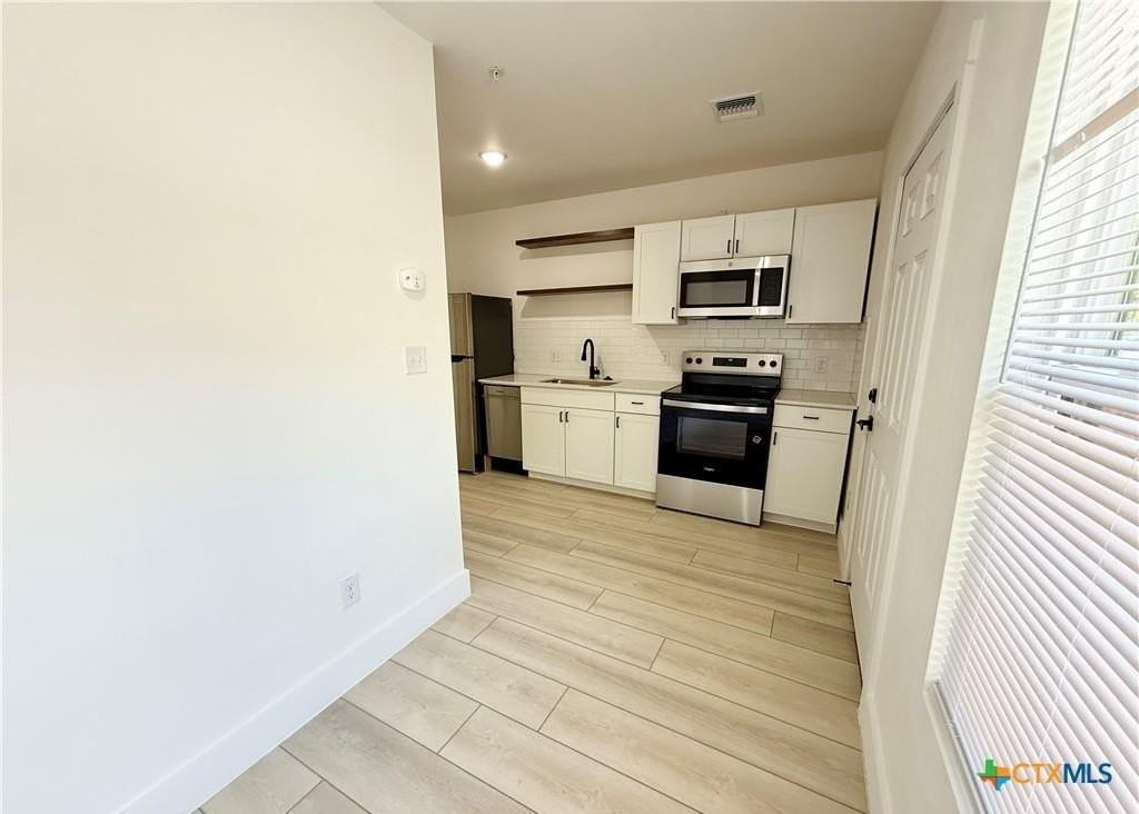 2204 W San Antonio St #4 - Photo 2 of 19
