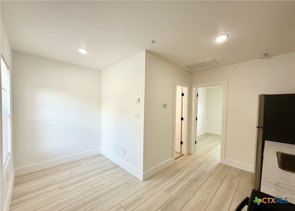 2204 W San Antonio St #4 - Photo 6 of 19