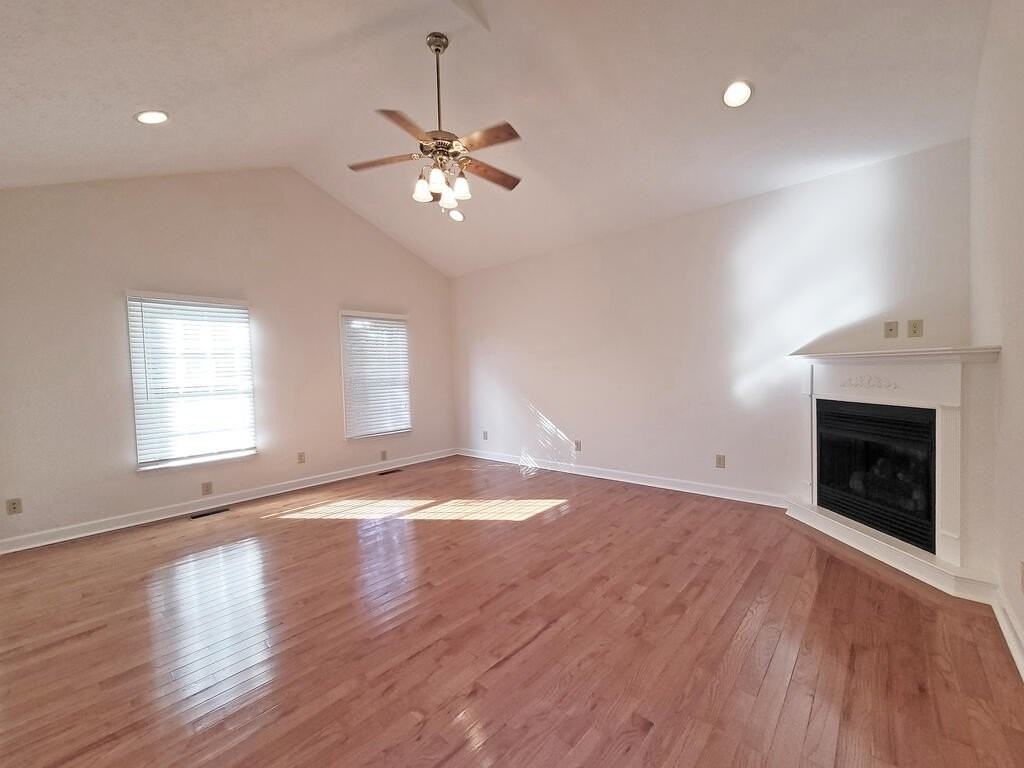20252 Millbrook Dr - Photo 4 of 40