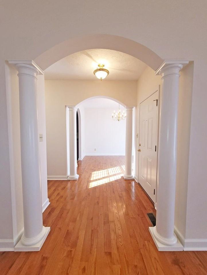 20252 Millbrook Dr - Photo 6 of 40