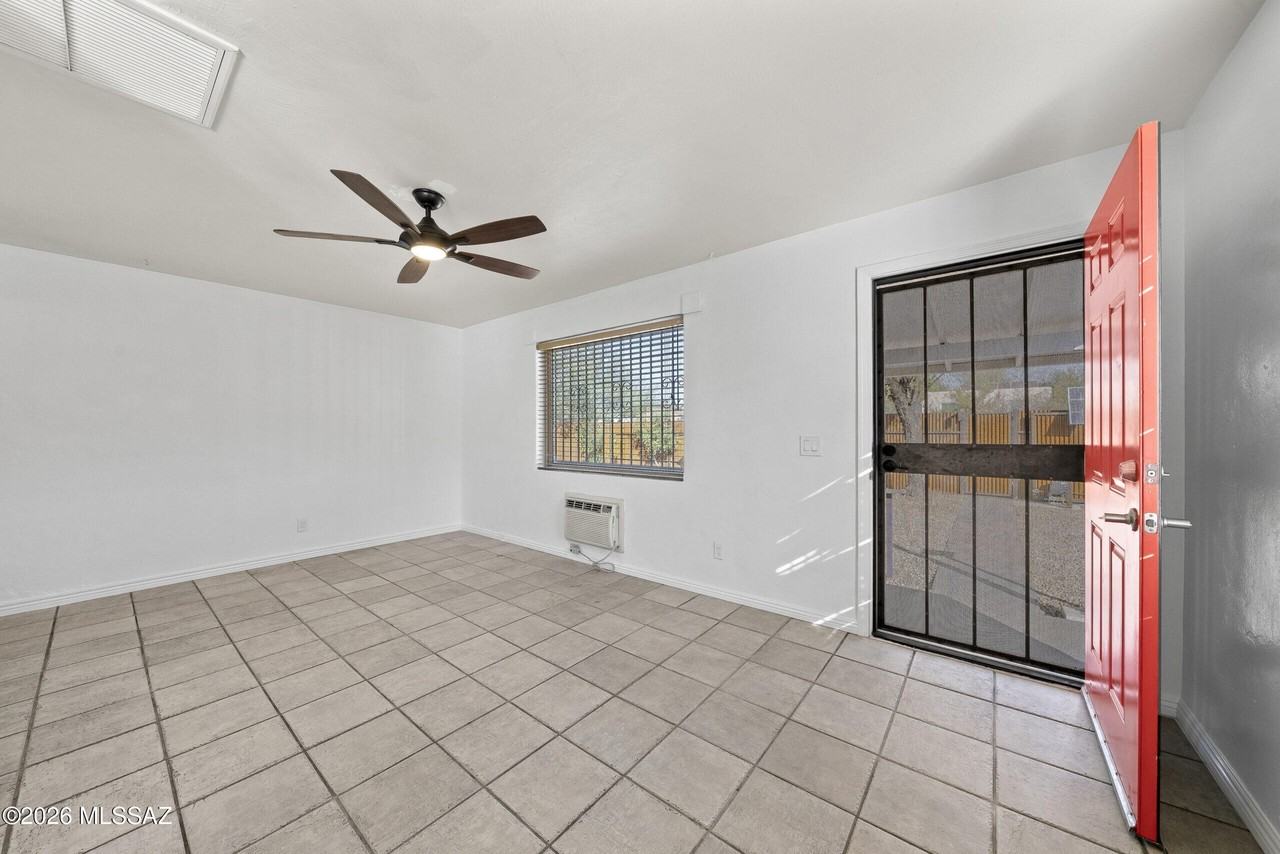 218 E Linden St - Photo 6 of 26