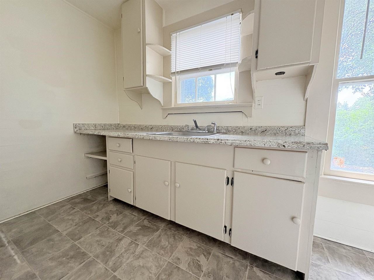 1612 N M L King Jr Blvd #UP - Photo 7 of 13