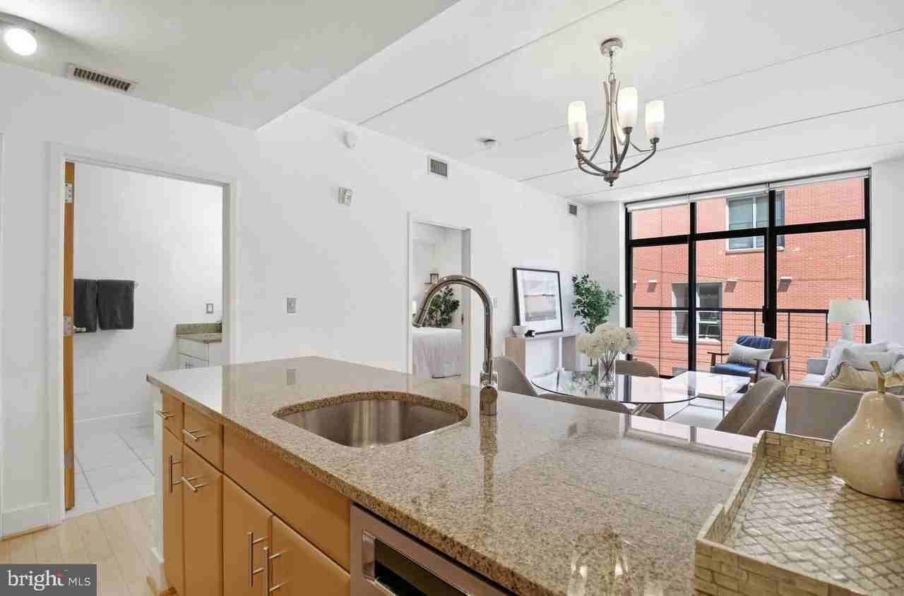 1529 14th St Nw #202 - Photo 3 of 25