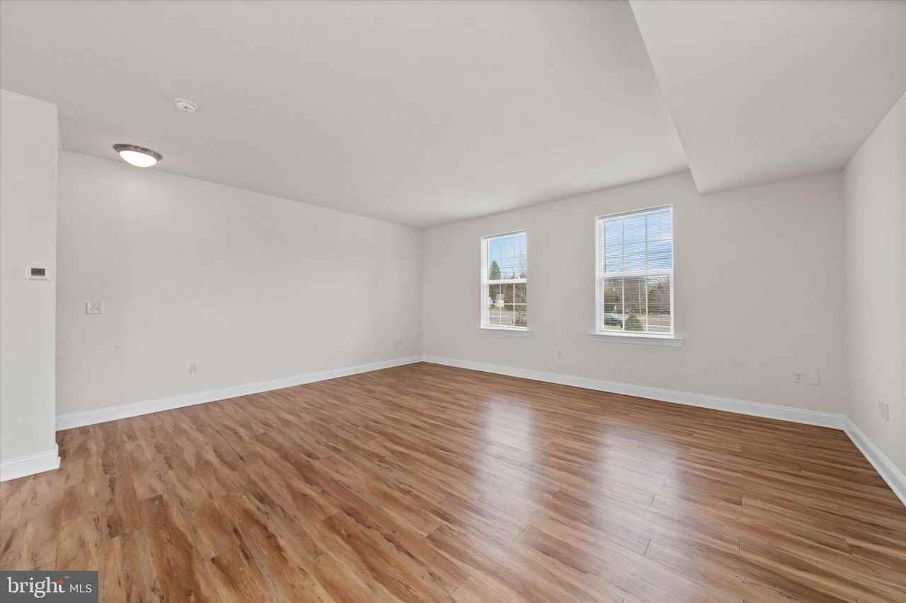 700 Pony Ln - Photo 7 of 28