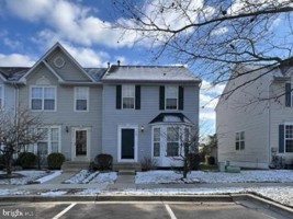 featured image of 707 Horse Chestnut Ct