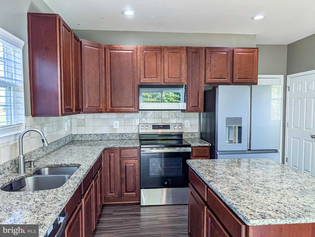 4063 Cortona Dr - Photo 6 of 13