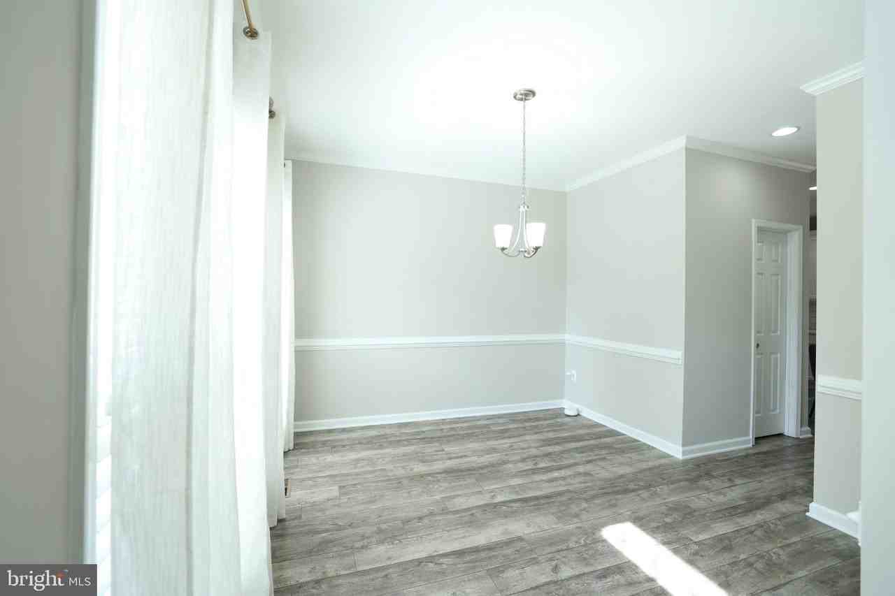 8115 Bethel Ln - Photo 6 of 28