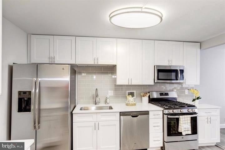 4515 Willard Ave #615S - Photo 4 of 31