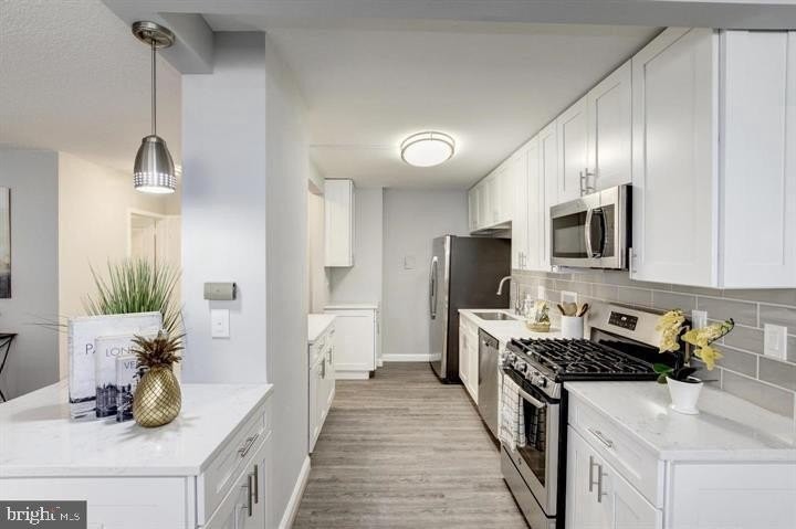 4515 Willard Ave #615S - Photo 7 of 31