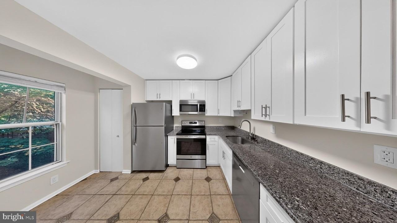 11902 Crimson Ln #152 - Photo 2 of 26