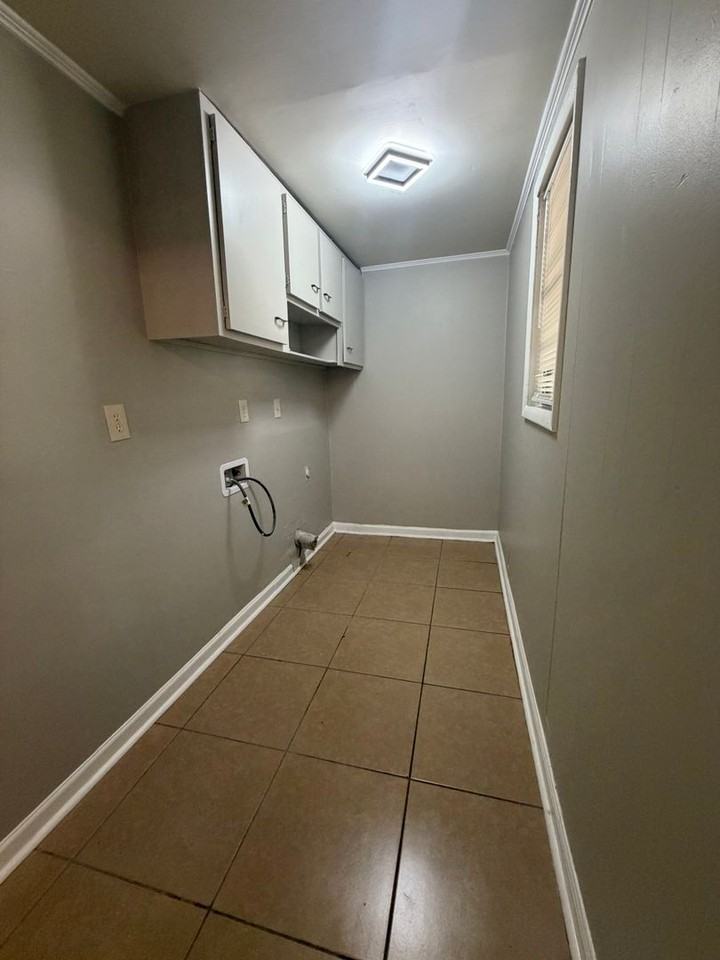 4386 Melwood St - Photo 6 of 18