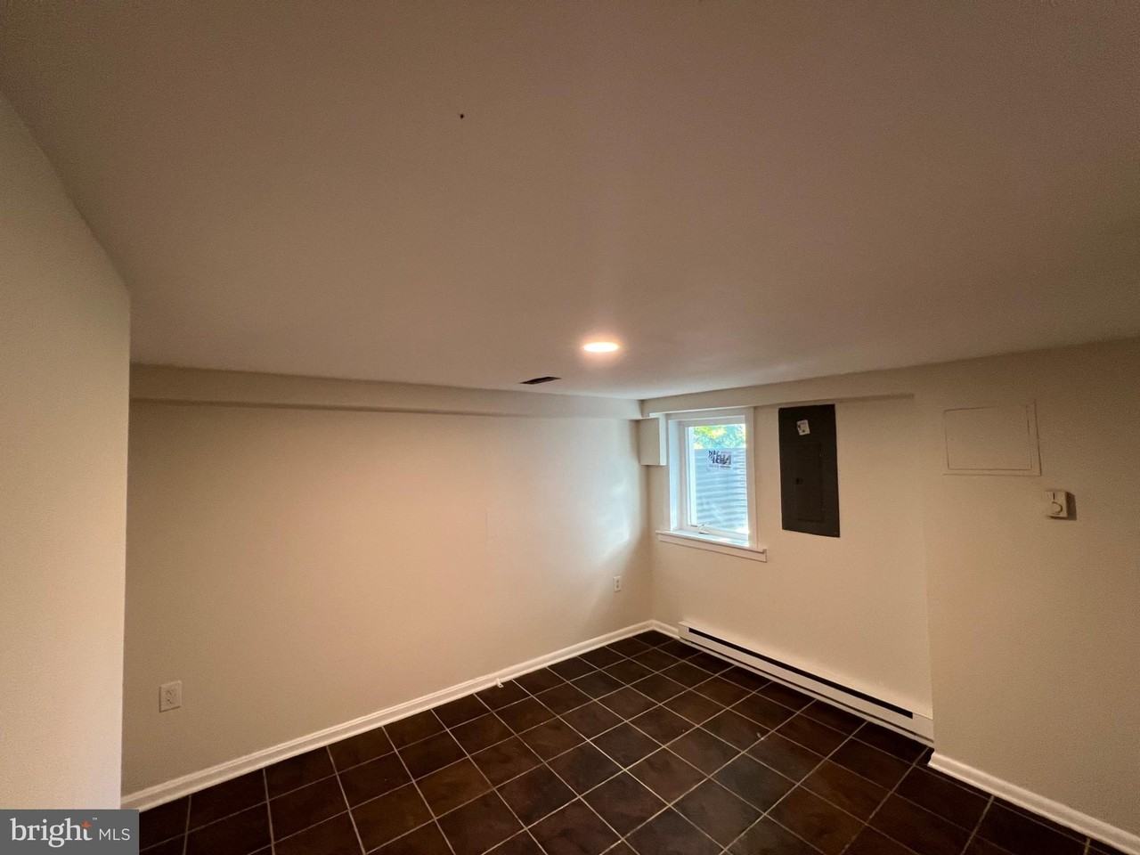 8716 Edmonston Rd - Photo 3 of 9