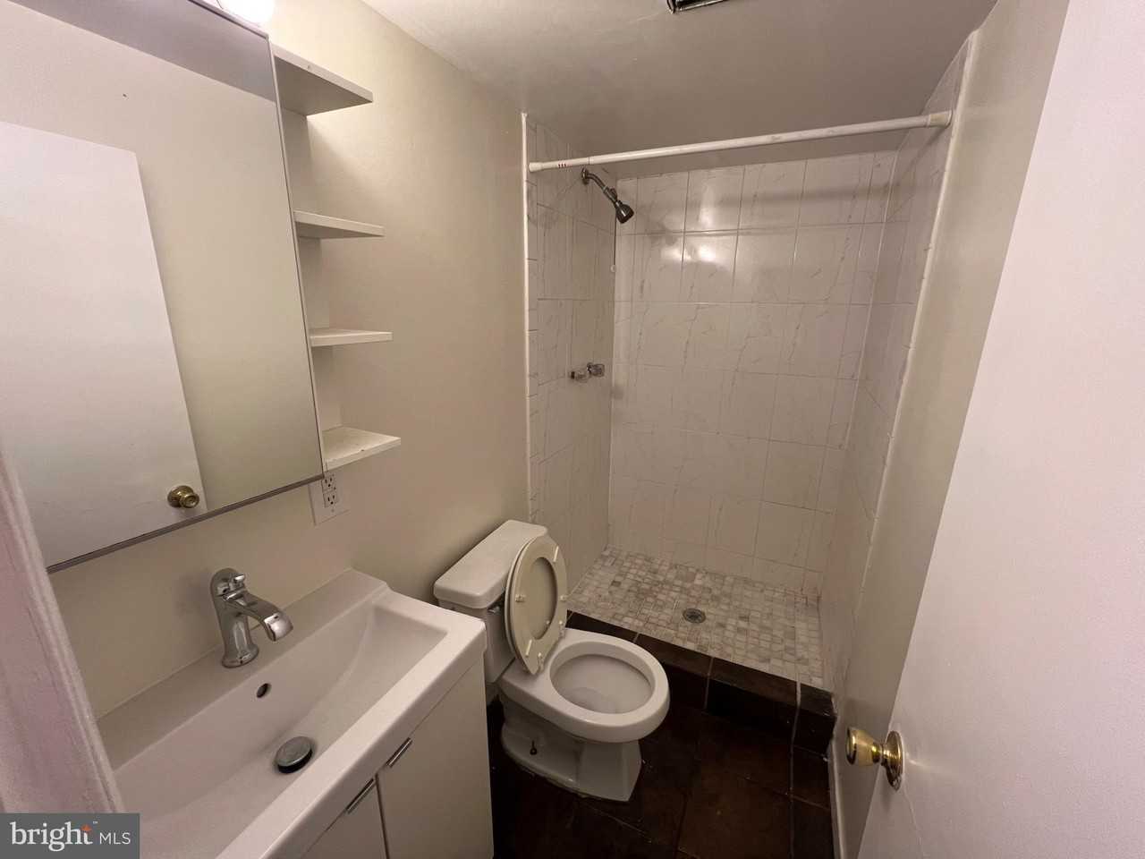 8716 Edmonston Rd - Photo 4 of 9