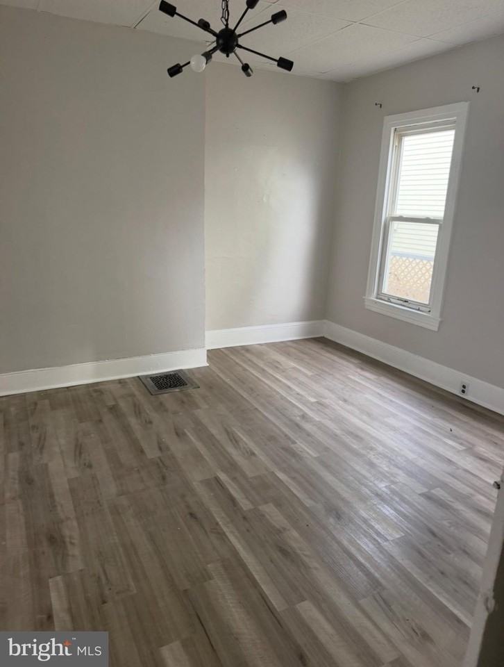 223 S 4th St - Photo 4 of 15