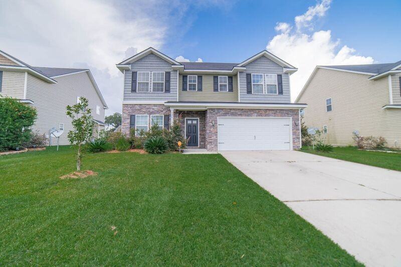126 Endicott Dr - Photo 4 of 38