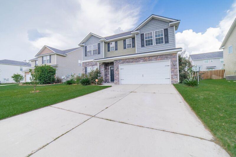 126 Endicott Dr - Photo 6 of 38