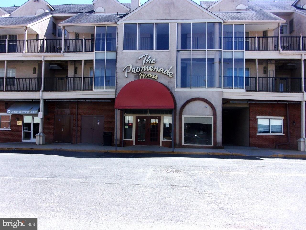 4038 Main St - Photo 2 of 27