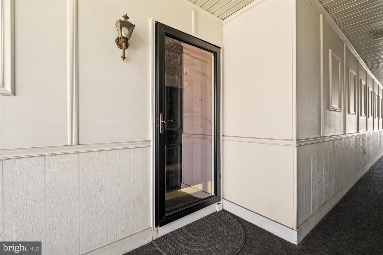 18 Versailles Ct - Photo 3 of 22
