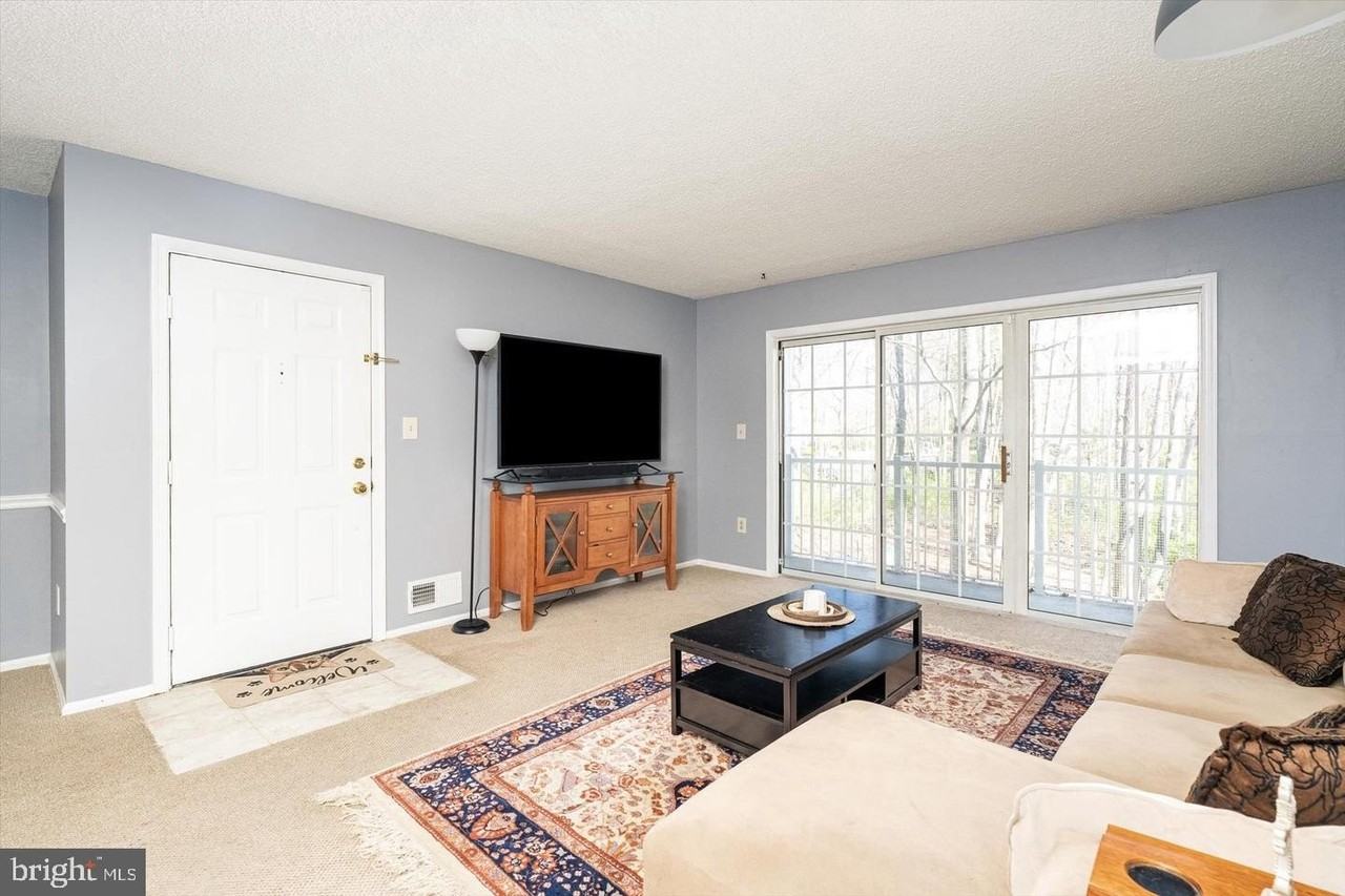 18 Versailles Ct - Photo 5 of 22