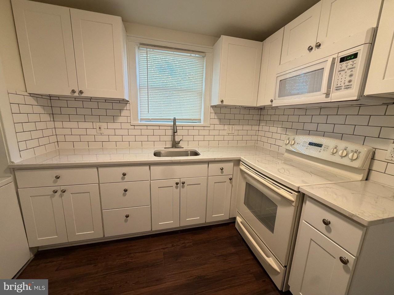 266 Shell Rd #B1 - Photo 3 of 3