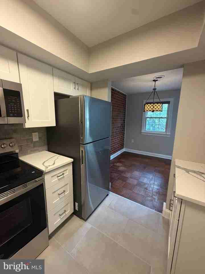 701 Yardley Cmns - Photo 6 of 14