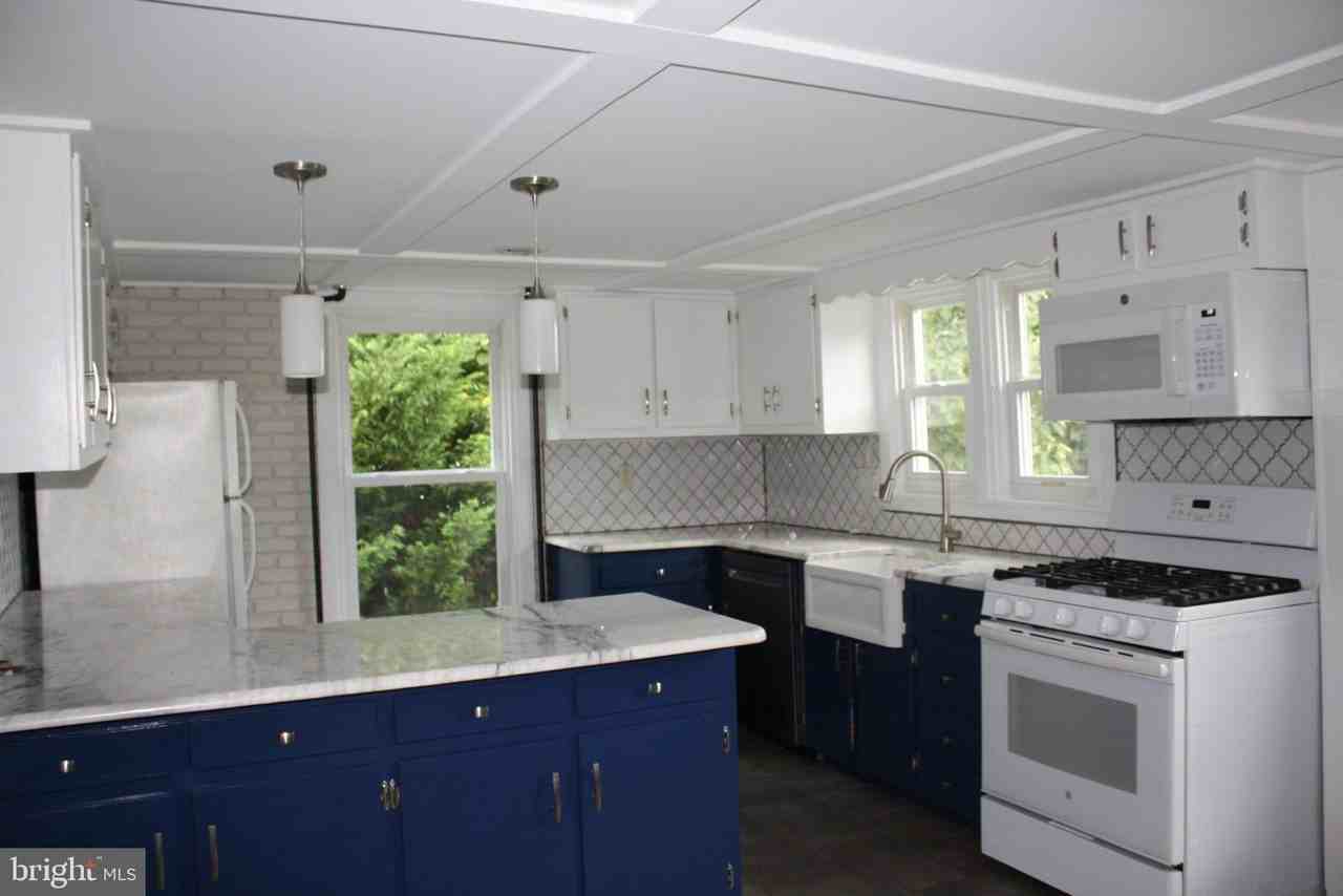 238 Cochran St - Photo 5 of 7