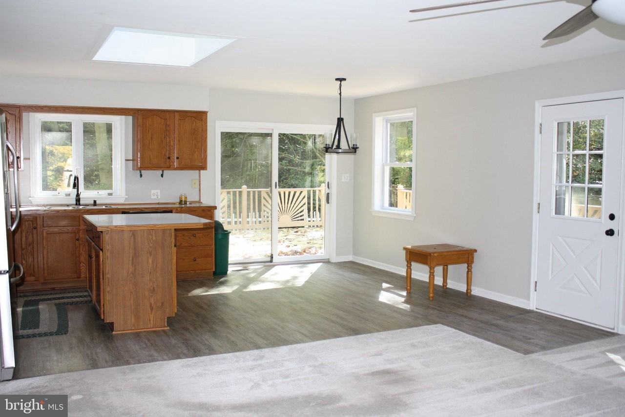 1663 Embreeville Rd - Photo 3 of 7