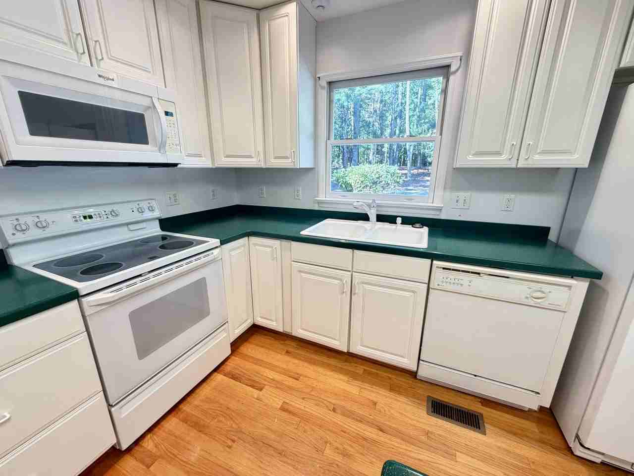 271 Pine Ln - Photo 6 of 22