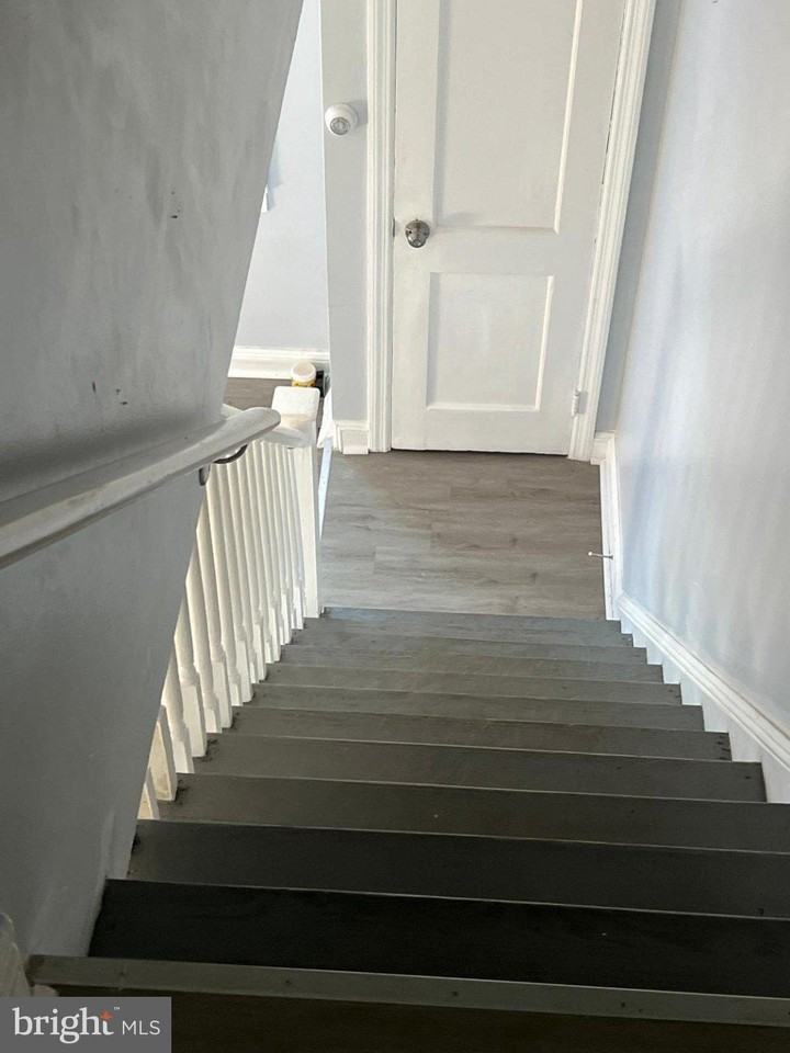 238 W 22nd St - Photo 6 of 9