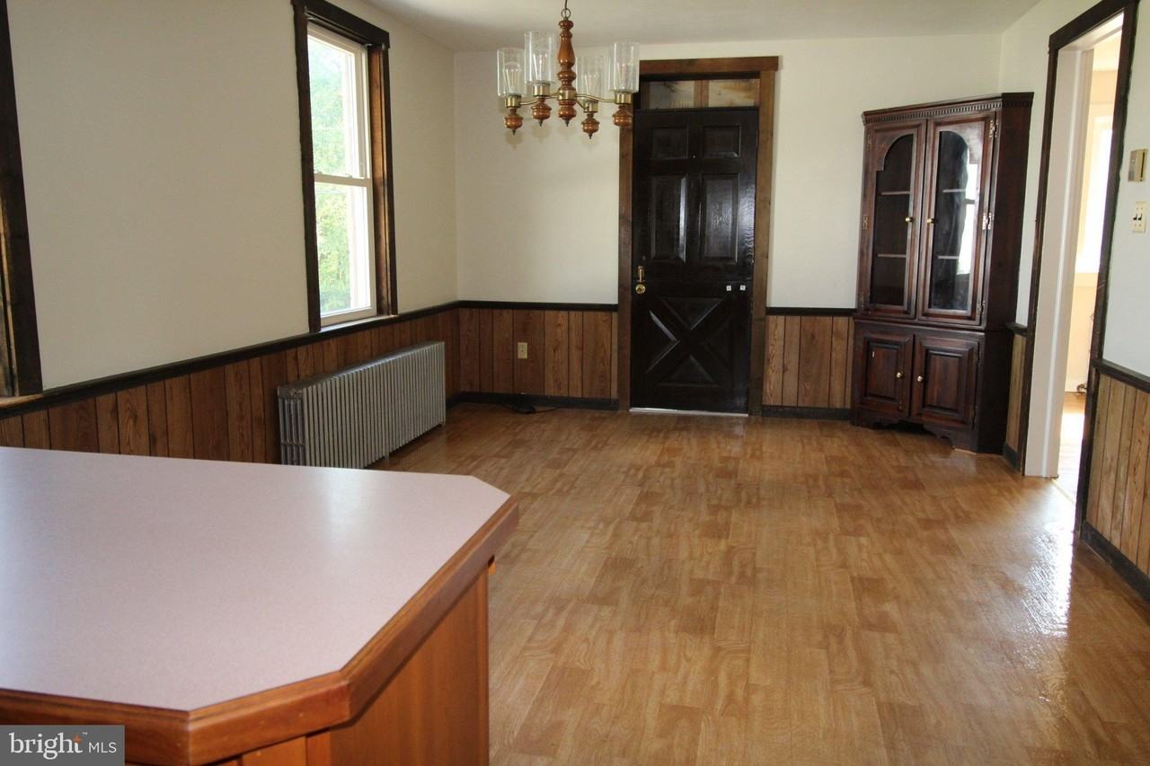 1227B Georgetown Rd - Photo 5 of 15