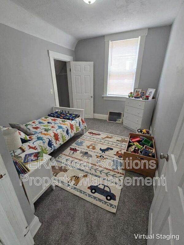 49 S Harris Ave - Photo 7 of 34