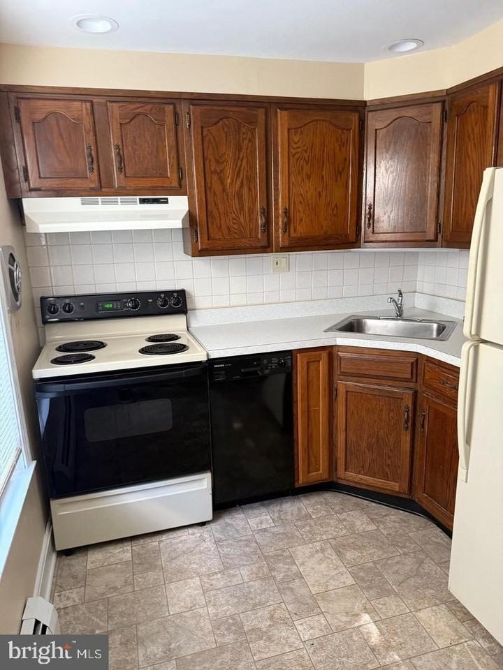 306 Whites Rd - Photo 5 of 12