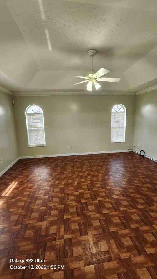 2001 Sw Altman Ave - Photo 3 of 25