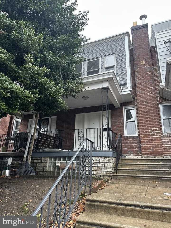 5918 N Franklin St - Photo 2 of 11
