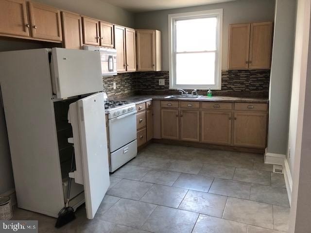 5965 Reach St #3 - Photo 6 of 17