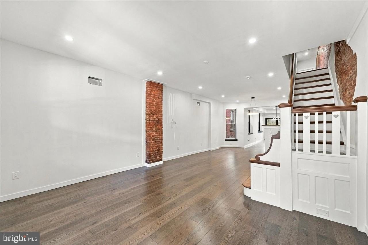 531 S 55th St - Photo 3 of 33