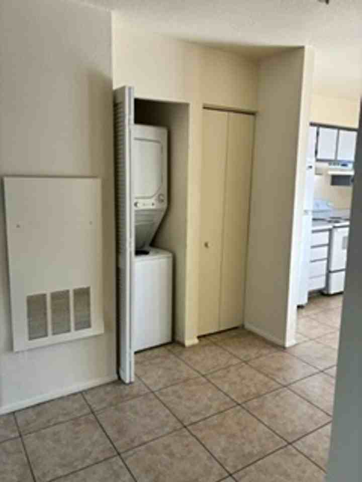 10565 Chalmer St - Photo 6 of 13