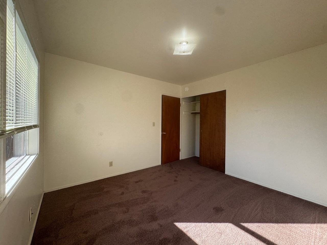 1815 1815 & 1815 A ROBERTS WAY - Photo 7 of 12