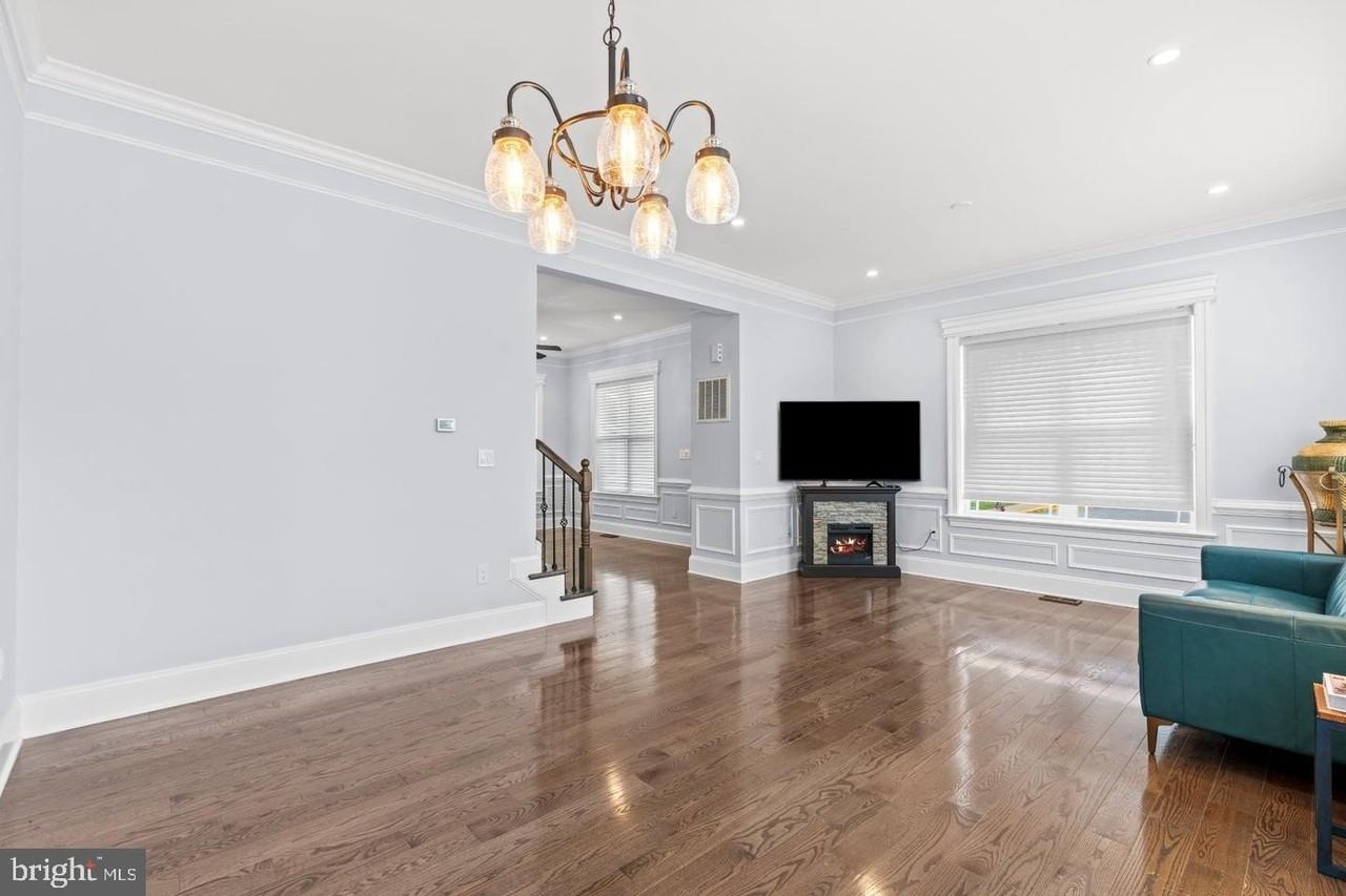 2116 N Culpeper St - Photo 5 of 24