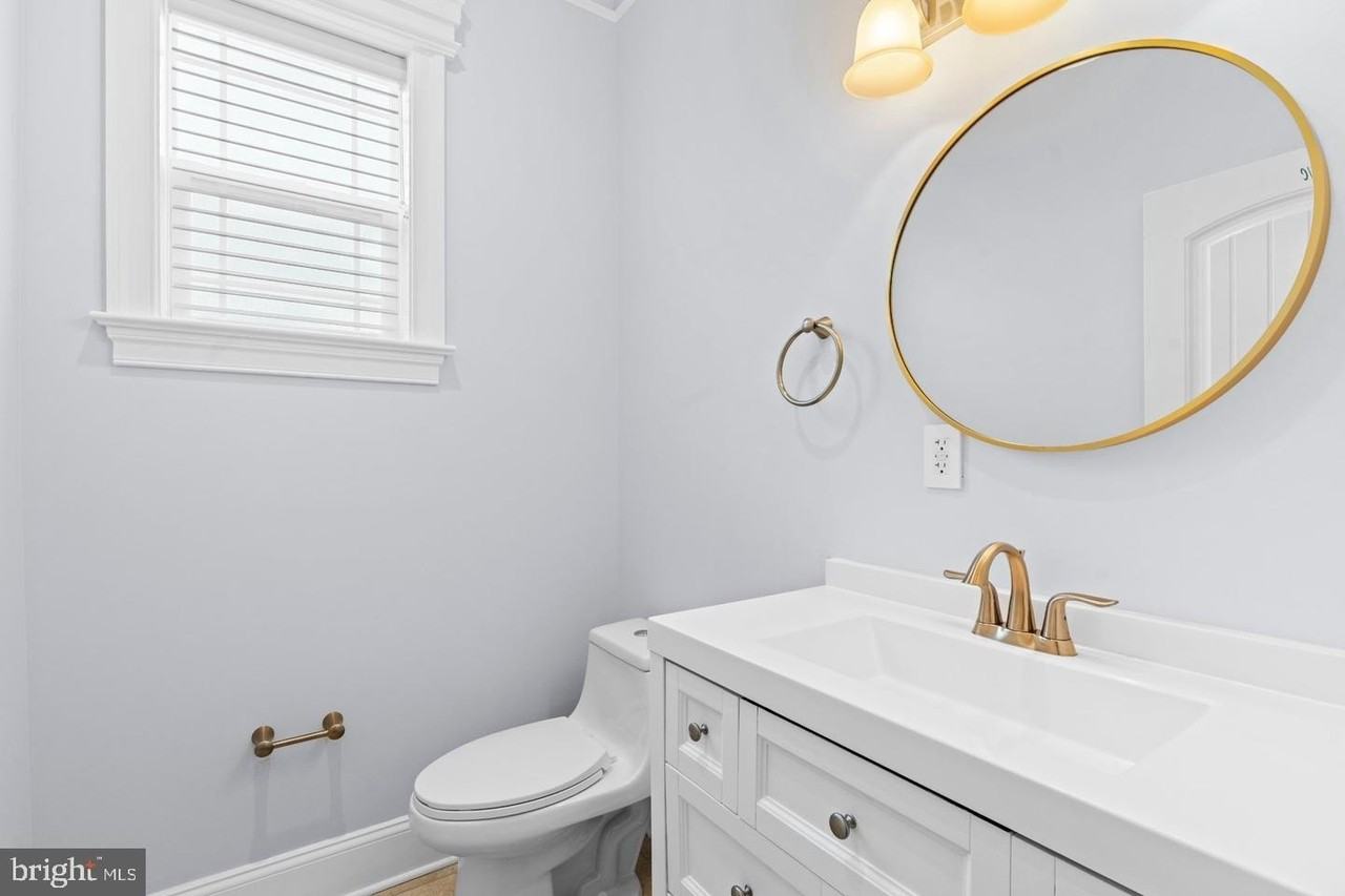 2116 N Culpeper St - Photo 7 of 24