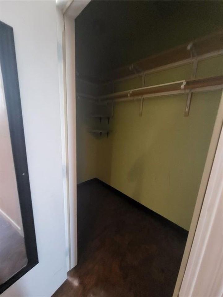 2200 Curtis Avenue - Photo 5 of 11