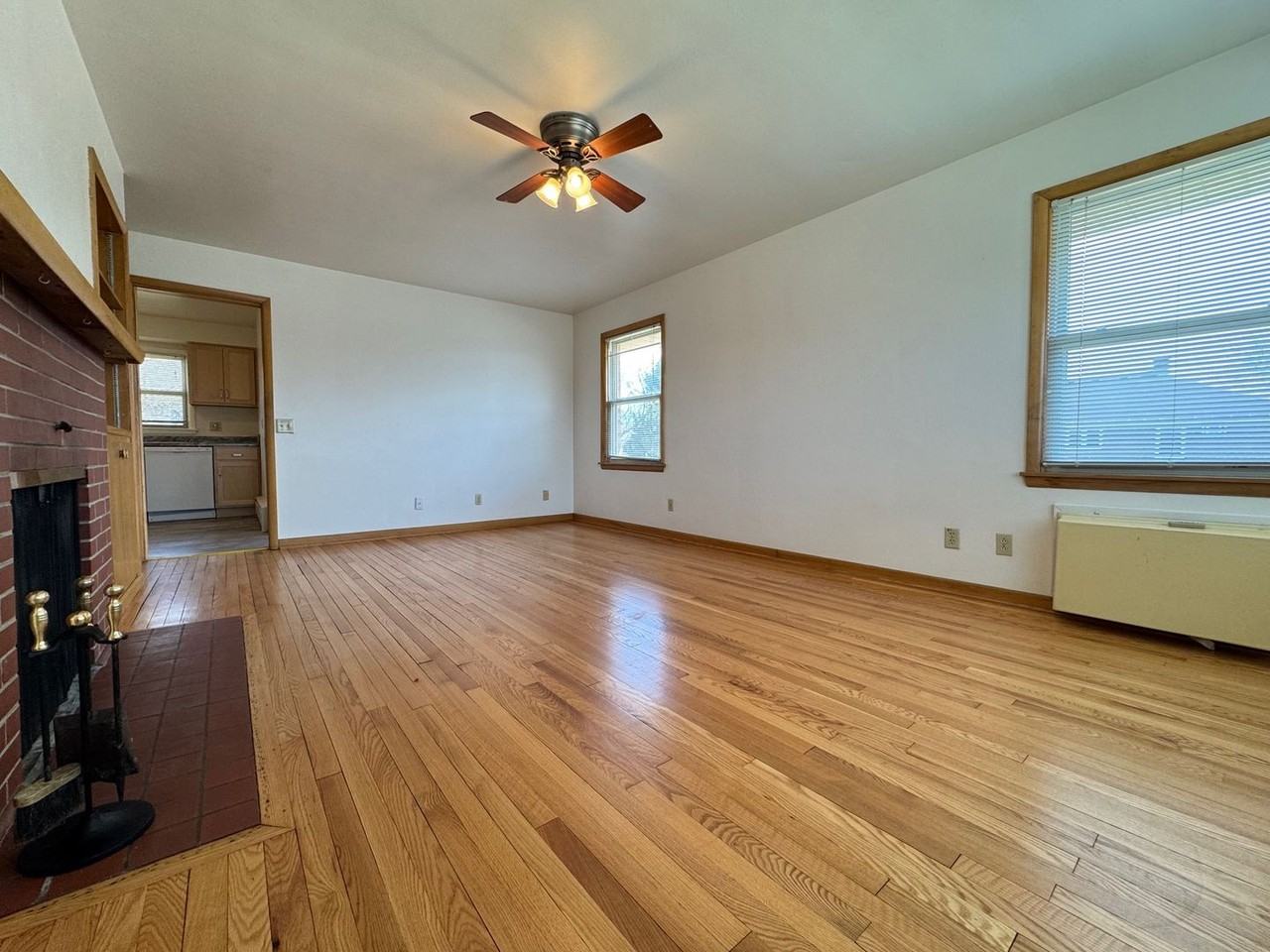 901 High St - Photo 3 of 15