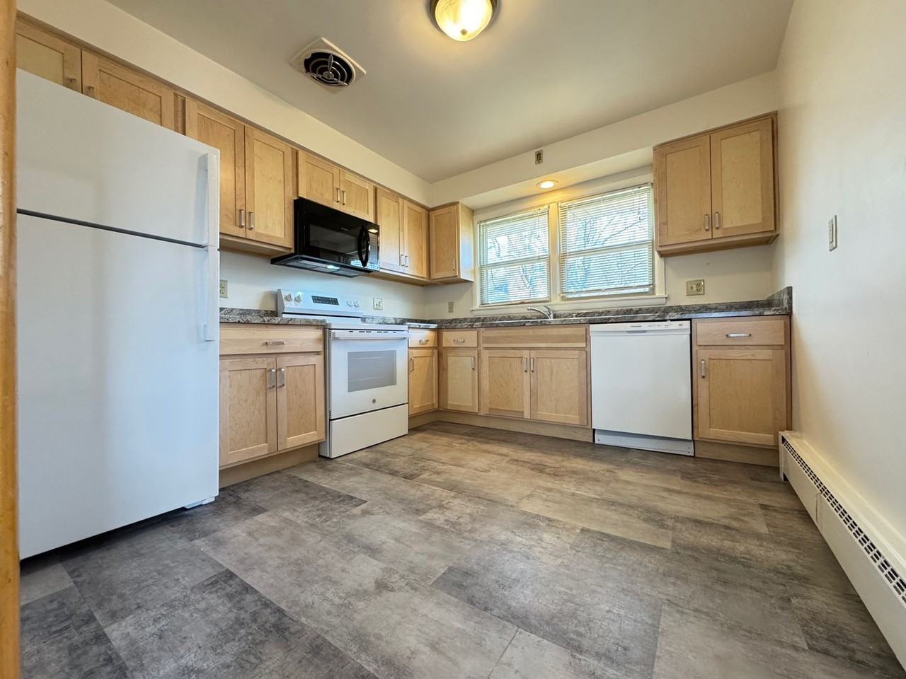 901 High St - Photo 4 of 15