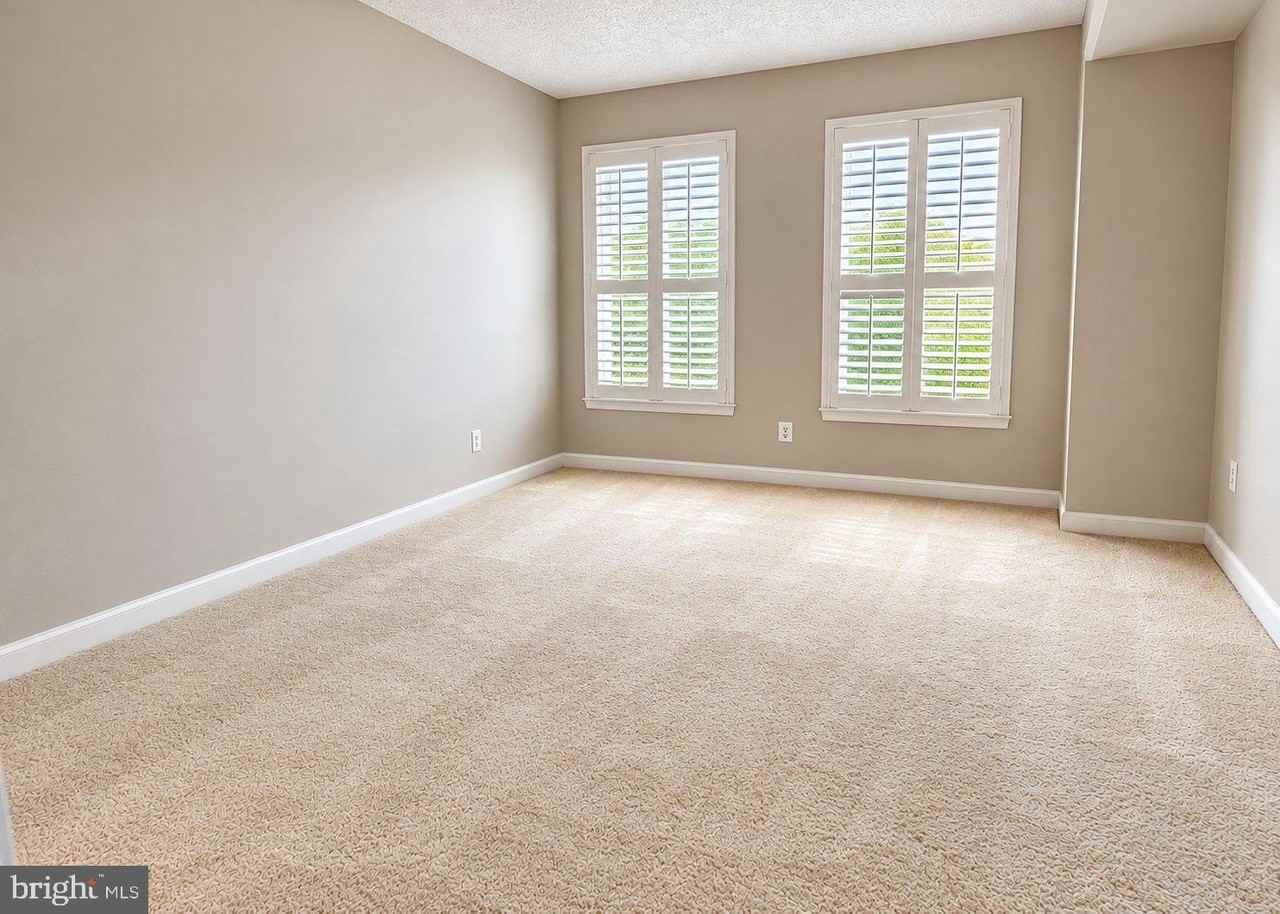 801 S Pitt St #332 - Photo 7 of 16