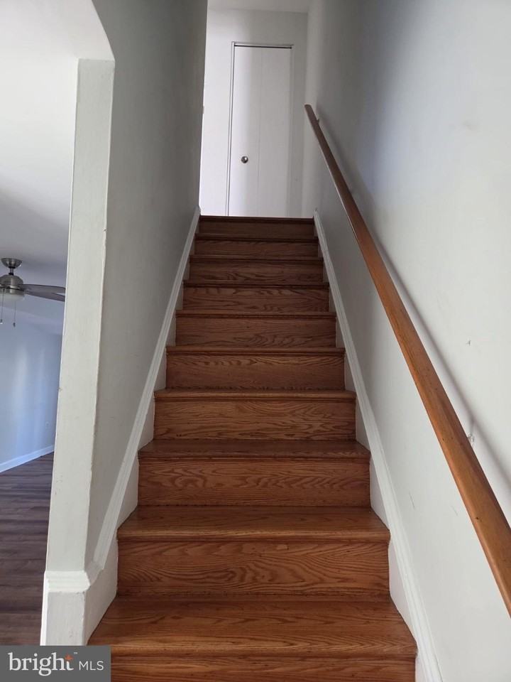 11126 Snug Haven Ln - Photo 7 of 19