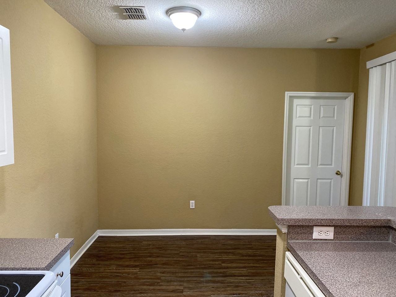 826 Grand Regency Pointe #103 - Photo 6 of 20