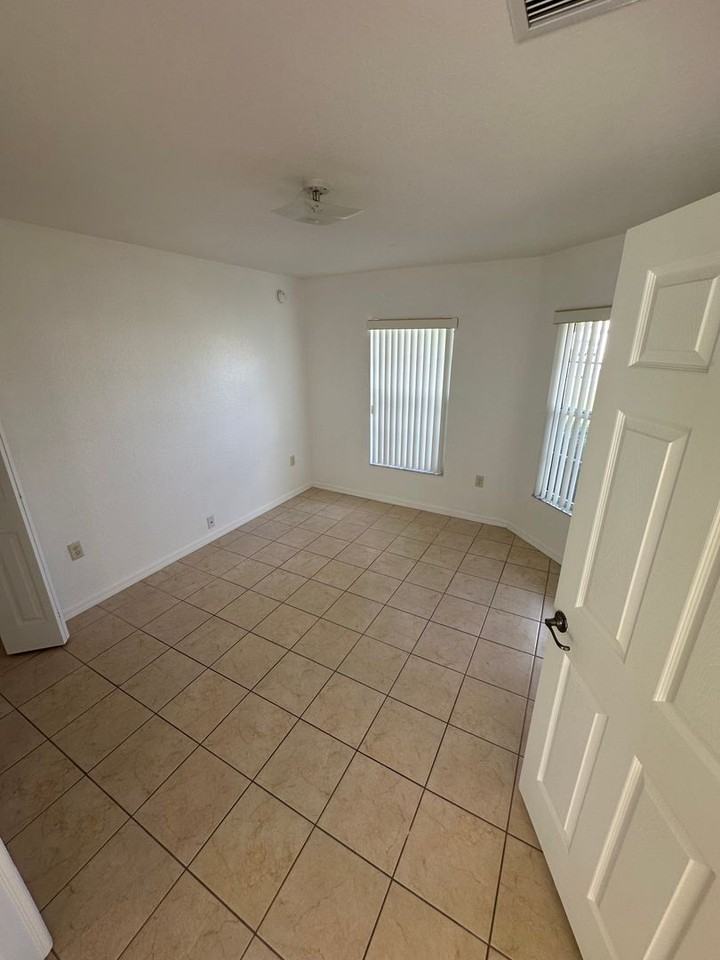 8538 Sw 136th Loop - Photo 5 of 11