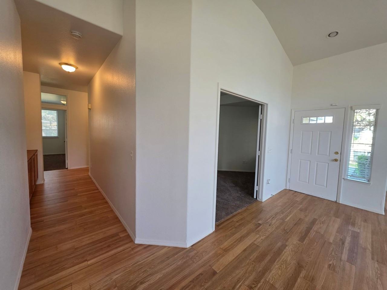 5637 W Monte Verde Ave - Photo 5 of 17
