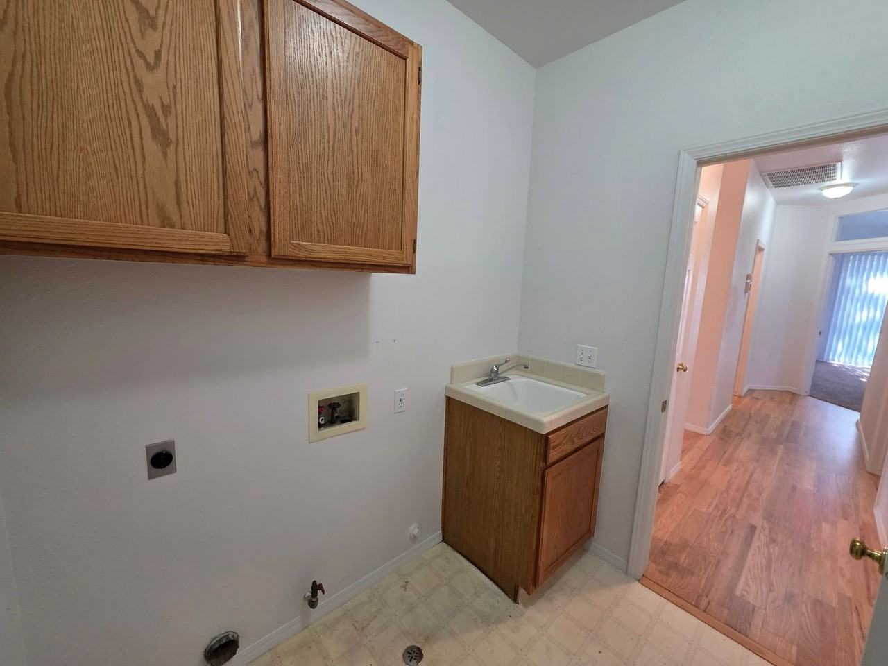 5637 W Monte Verde Ave - Photo 6 of 17